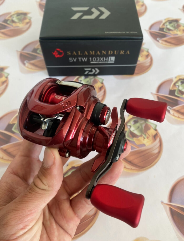 Carretilha Daiwa Salamandura SV TW 103 XHL