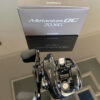 Carretilha Shimano New Metanium DC 70 XG 2024 - Encomenda 🛫 - Image 6
