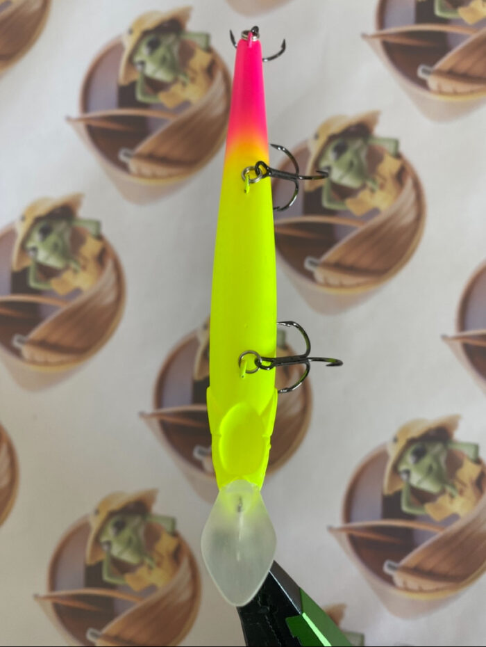 Isca Jackall Jockie 120F Cor Mat Chartreuse Pink Tail - Imagem 5