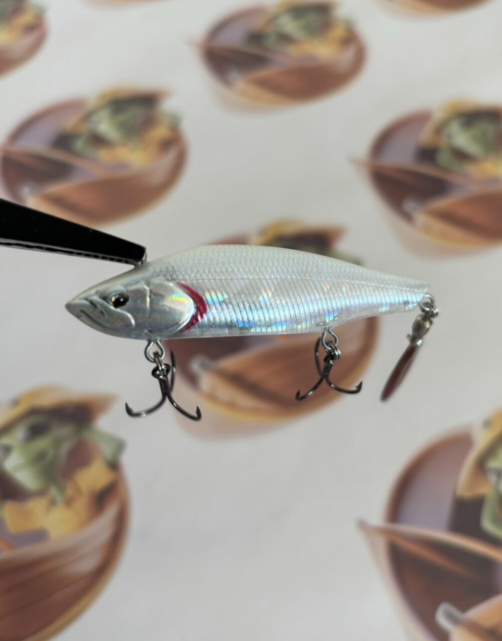 Isca Artificial Babyface SM65-S - Cor Silver Ghost Red Tail