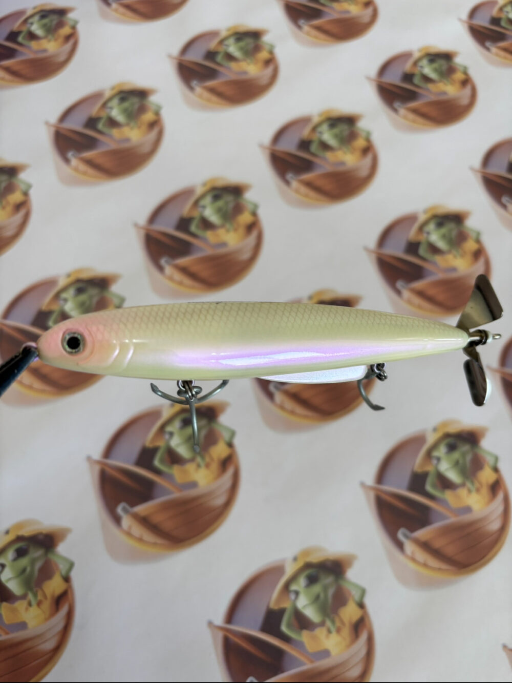 Isca Lucky Nakamura Rocket 140 Cor Pérola