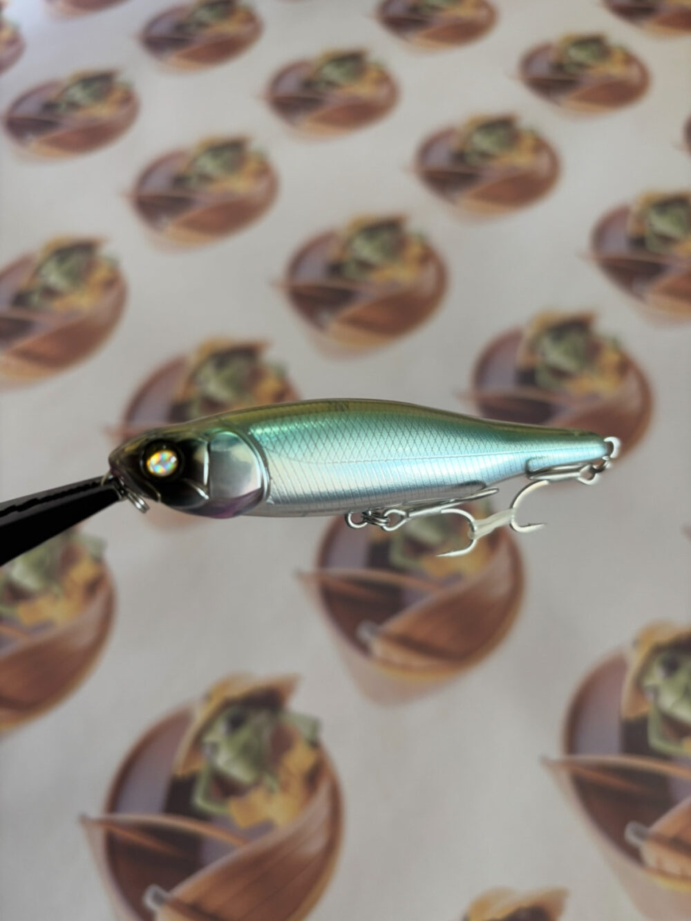 Isca Artificial Whiplash Factory Live Wire 87 Travieso SW Cor LS15MMG