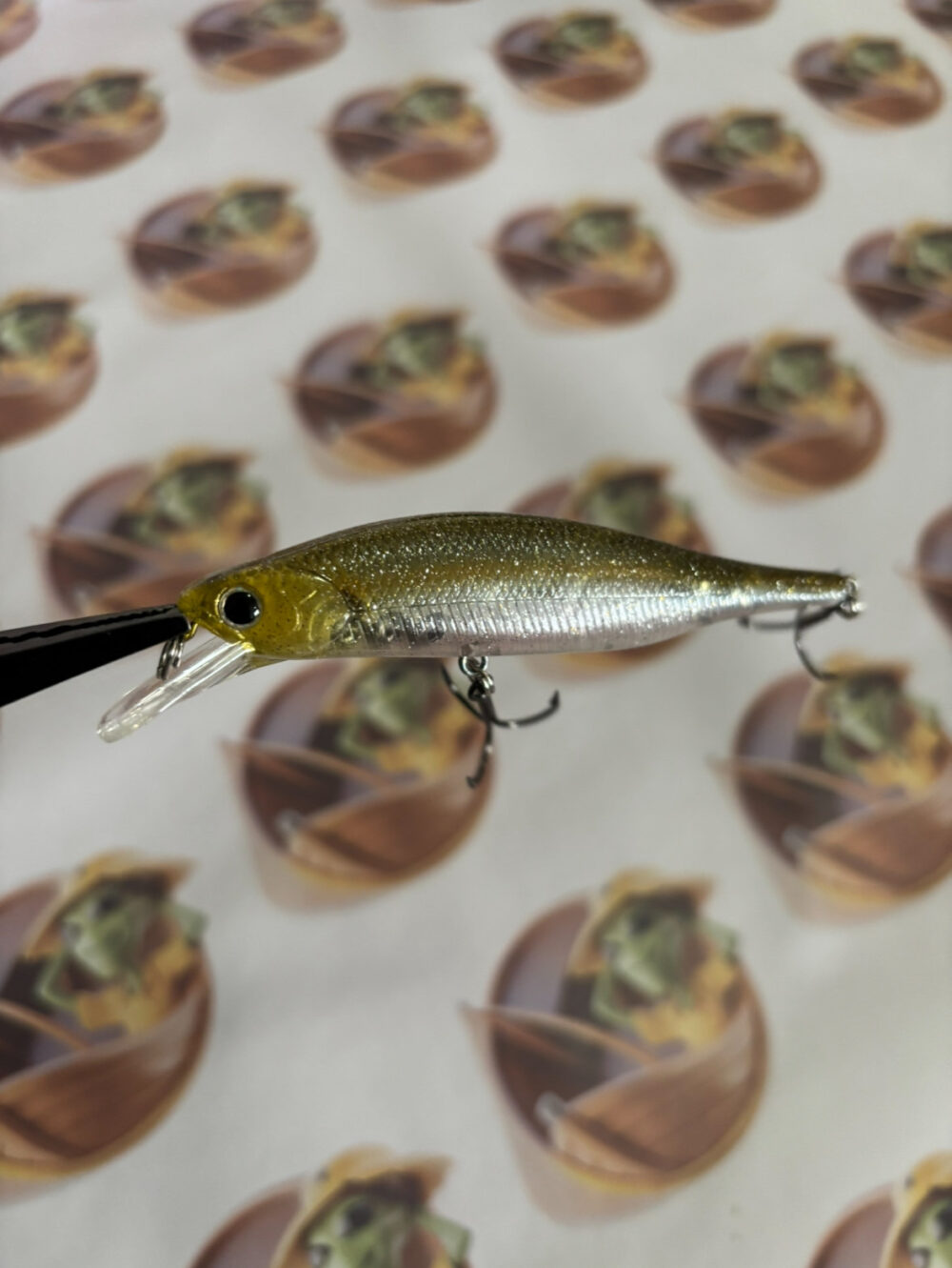 Isca Lucky Craft Lightning Pointer 98 XR Slow Sinking Cor Flake Flake Golden Sexy Minnow