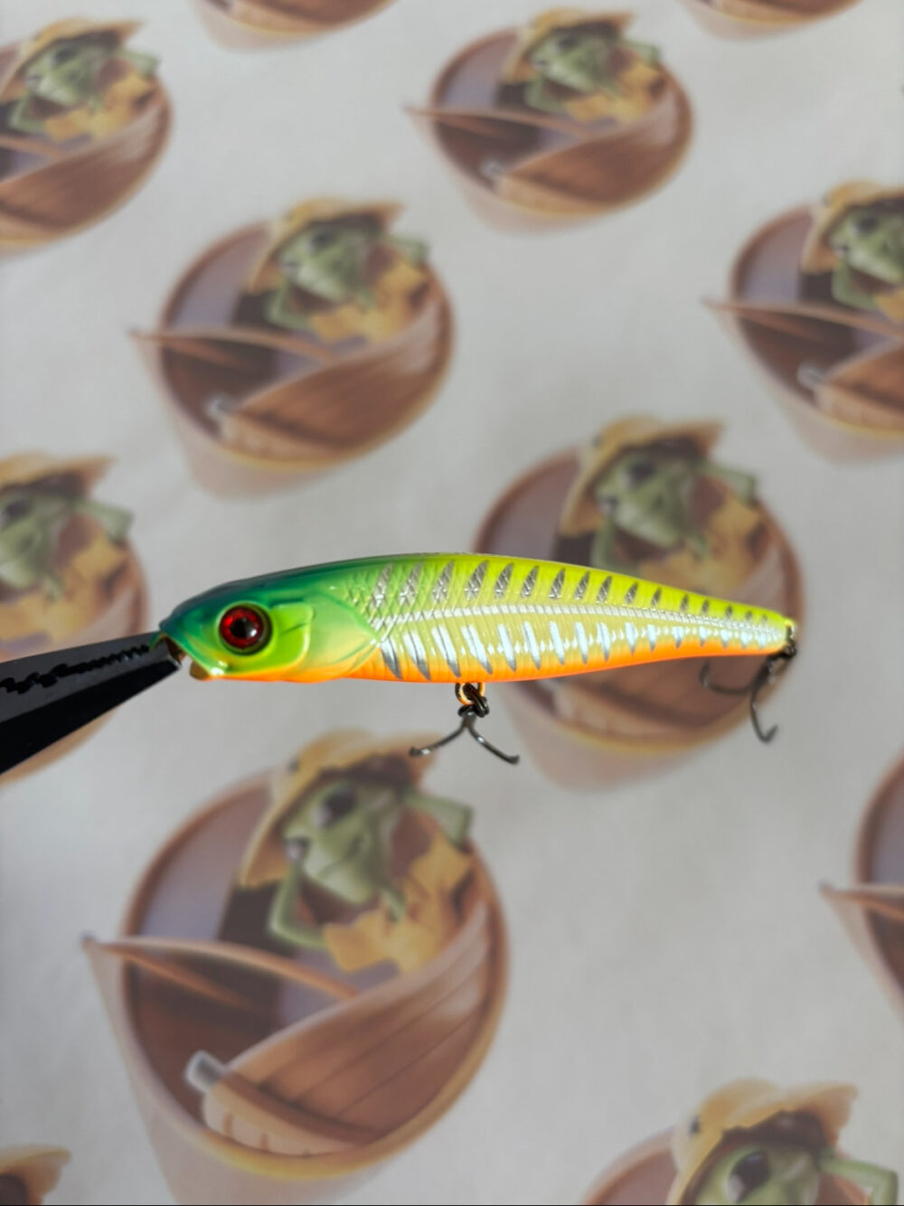 Isca Jackall Mud Sucker 90 Cor Tropical Bone