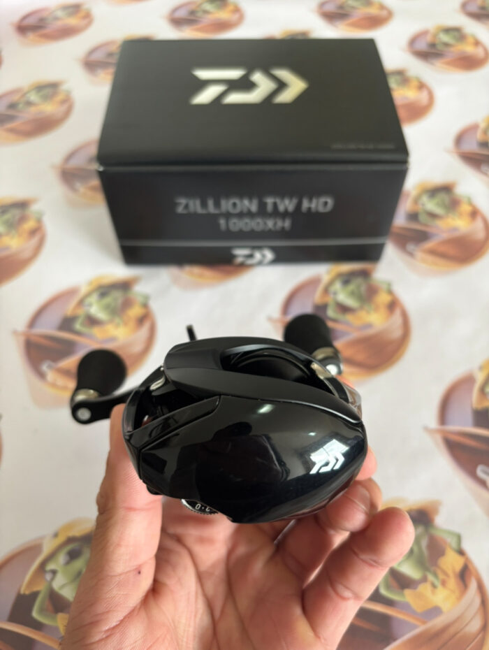 Carretilha Daiwa Zillion TW HD 1000 XH – Loja Alien Brasil