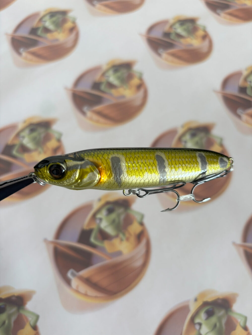 Isca Artificial Adusta A-Pen 90 Cor Peacock Bass