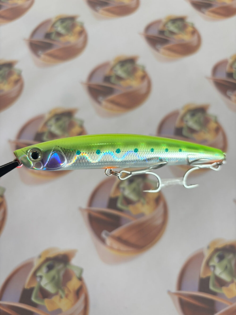 Isca Artificial Bassday Sugapen 120F Cor Chart Back Iwashi (WH-371)