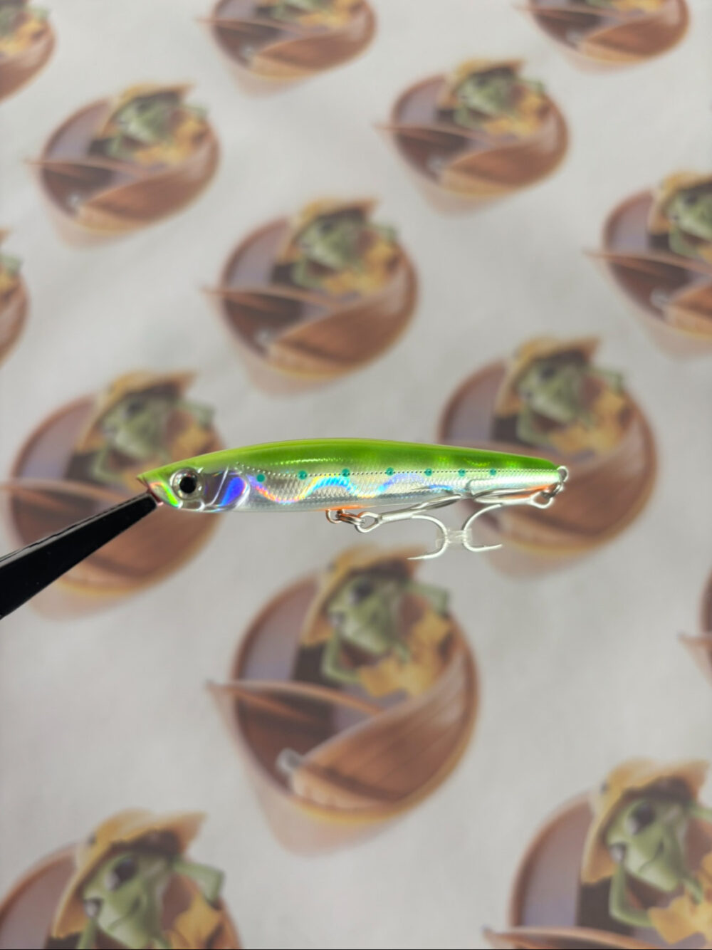 Isca Artificial Bassday Sugapen 70F Cor Chart Back Iwashi (WH-371)