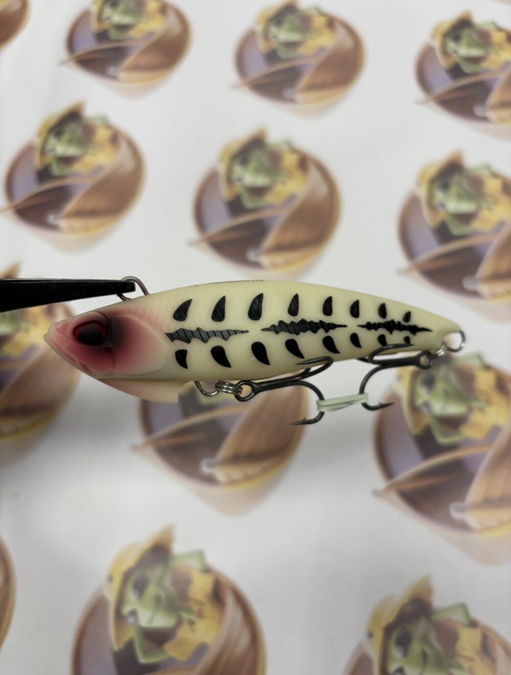 Isca Duo Realis FangJaw 110 Cor White Bone