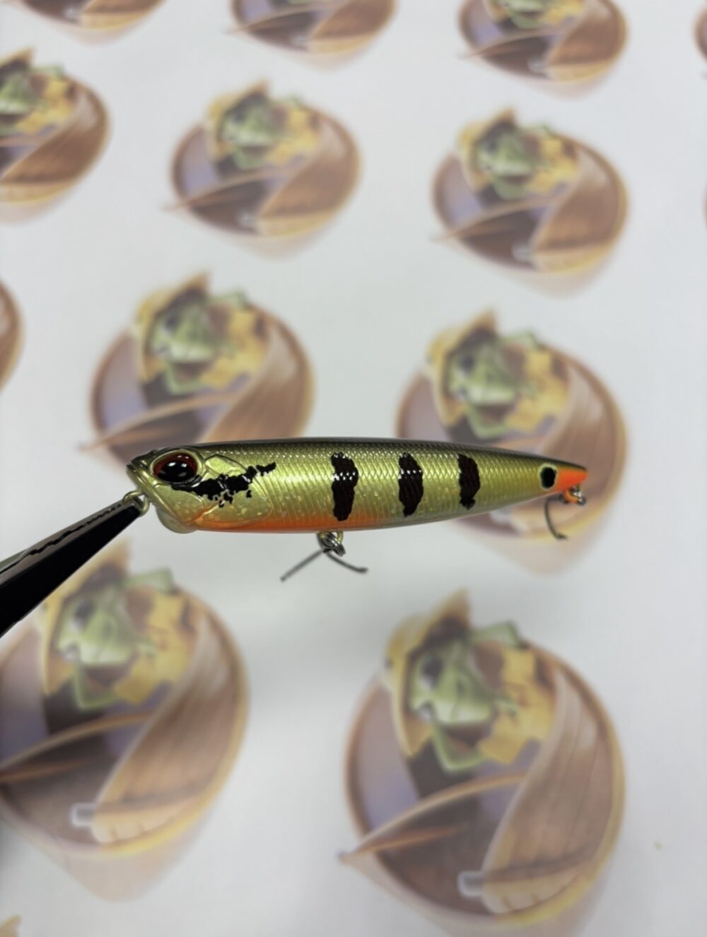 Isca Duo Realis Pencil 85 Cor Peacock Bass HD