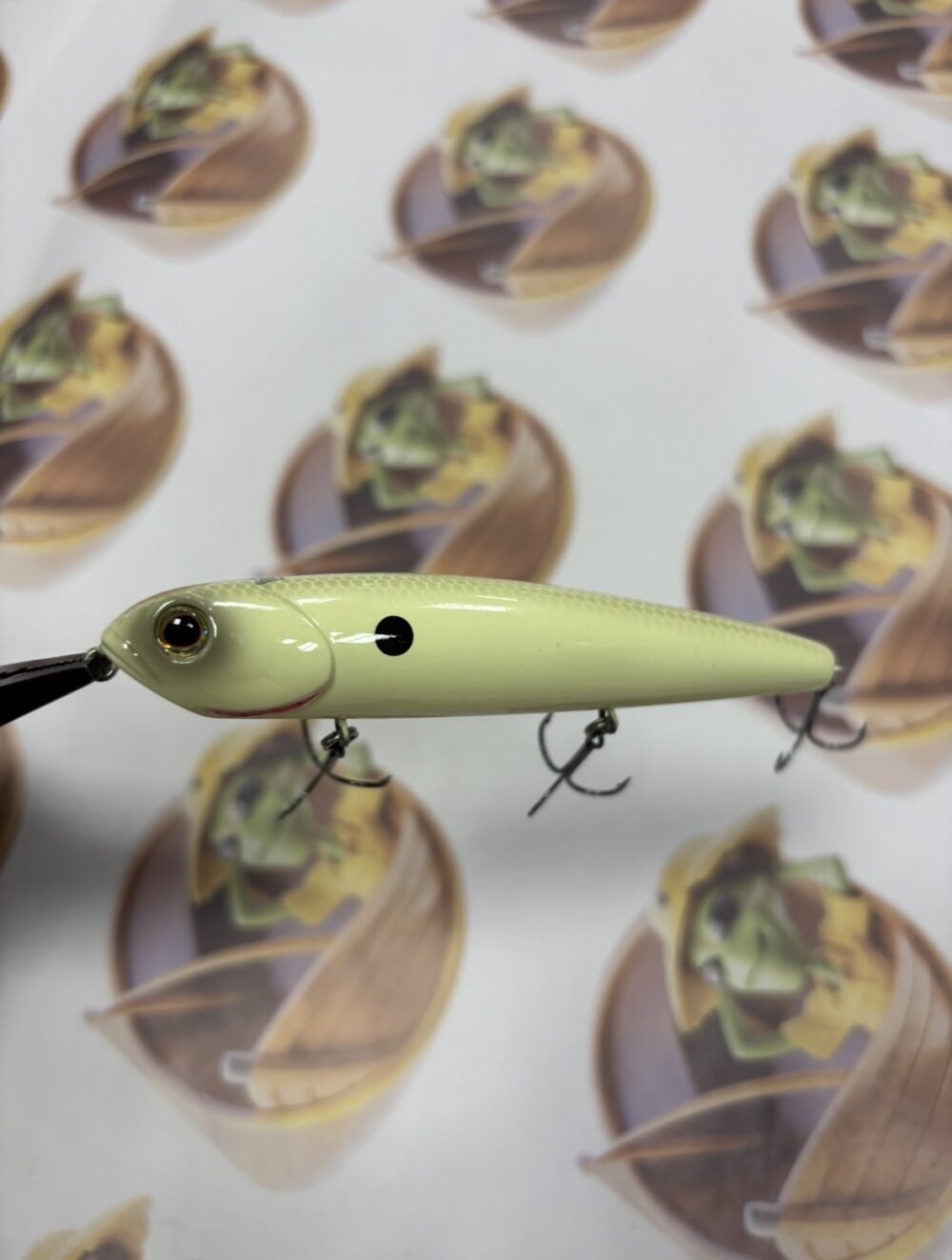 Isca Artificial Teckel Kicknocker Pup Cor Bone