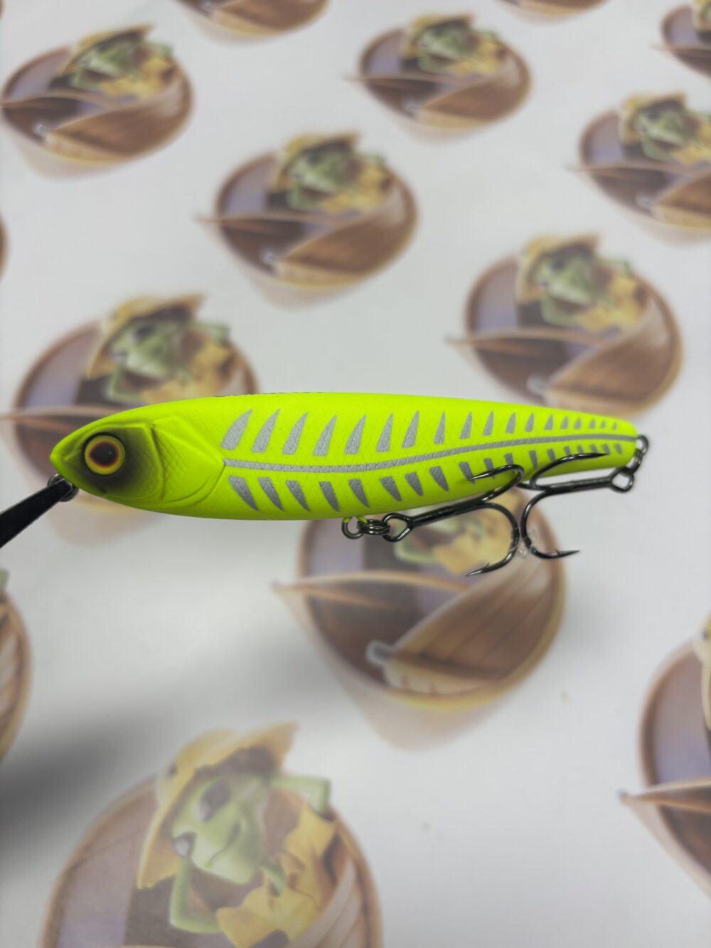 Isca Jackall Bonnie 107 Cor UV Bone Lemon
