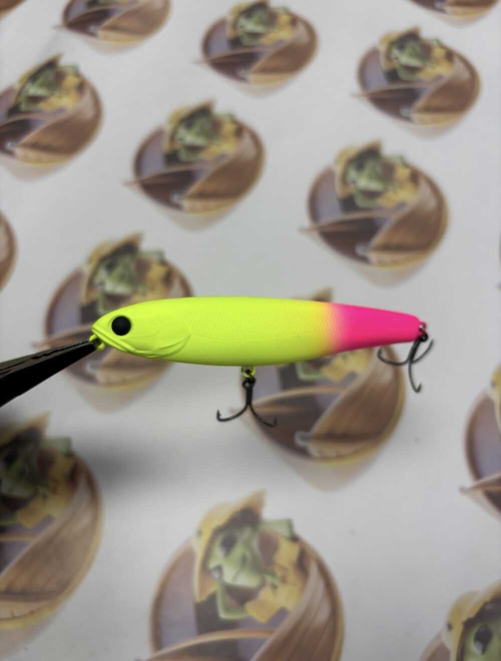 Isca Jackall Bonnie 95 Cor Mat Chart Pink Tail