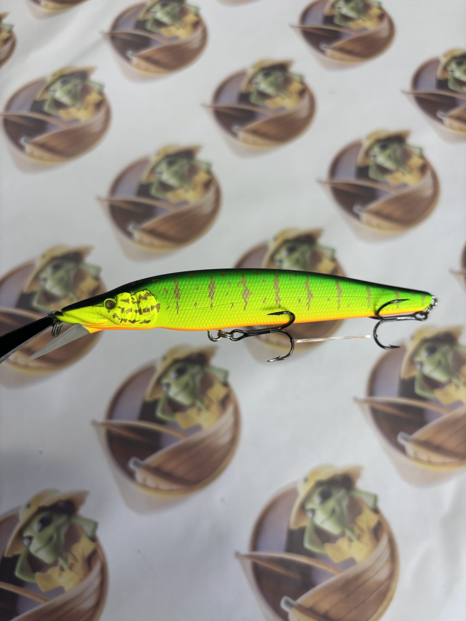 Isca Adusta Jerk Spiker 130 Cor Hot Tiger