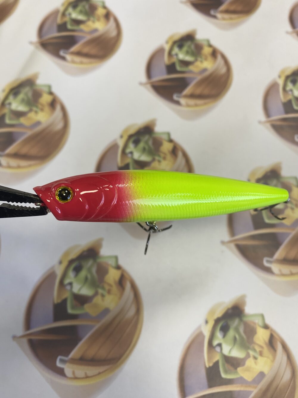 Isca Artificial Lucky Craft Gunfish 115 BR Cor Chart Pink Head