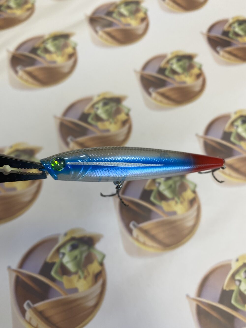 Isca Artificial Lucky Craft Gunfish 95 Cor Ghost Neon Tetra