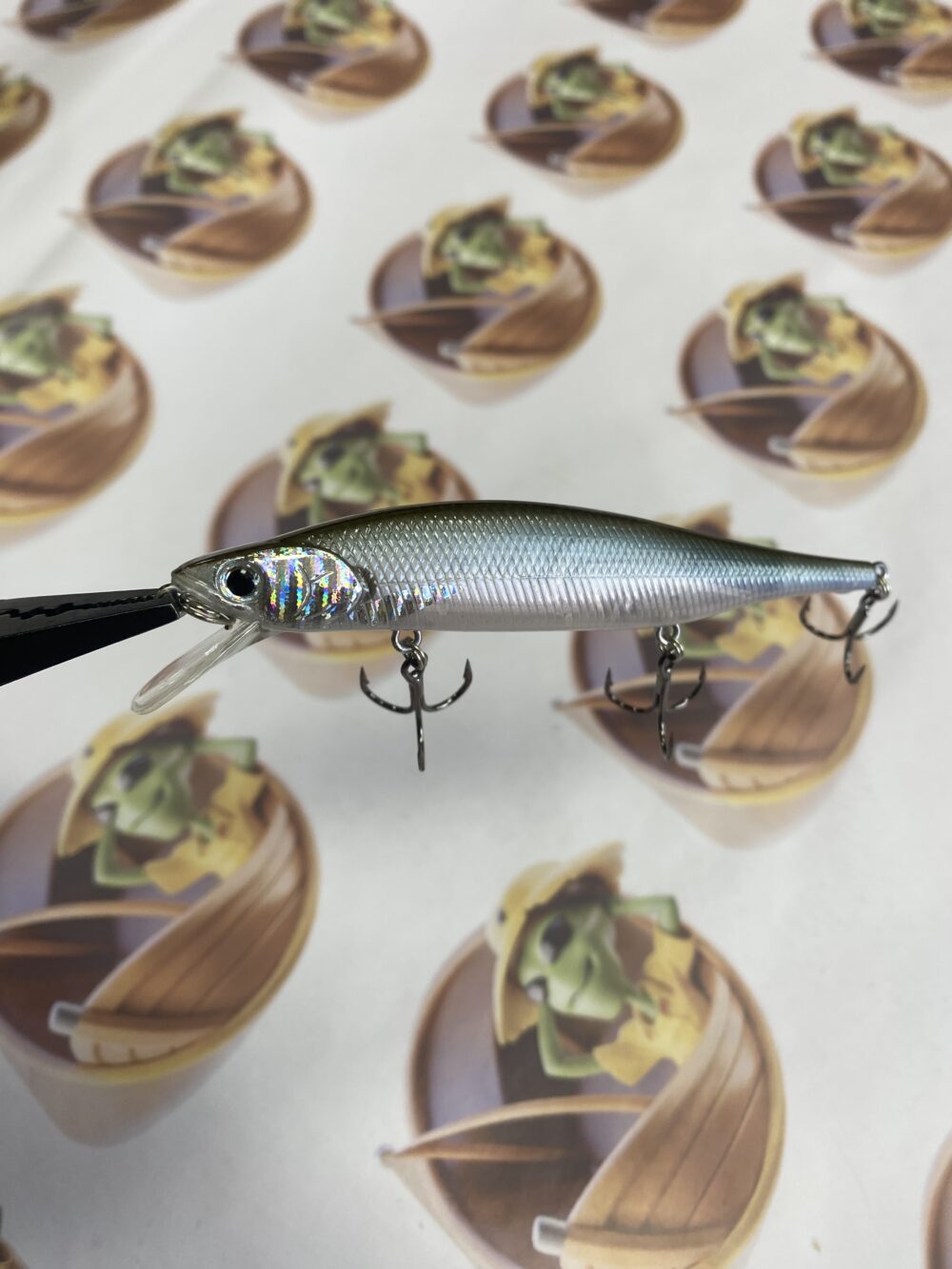 Isca Artificial Lucky Craft Lightning Pointer 110sp 11cm 14g Cor Silver Cheek Ghost Minnow