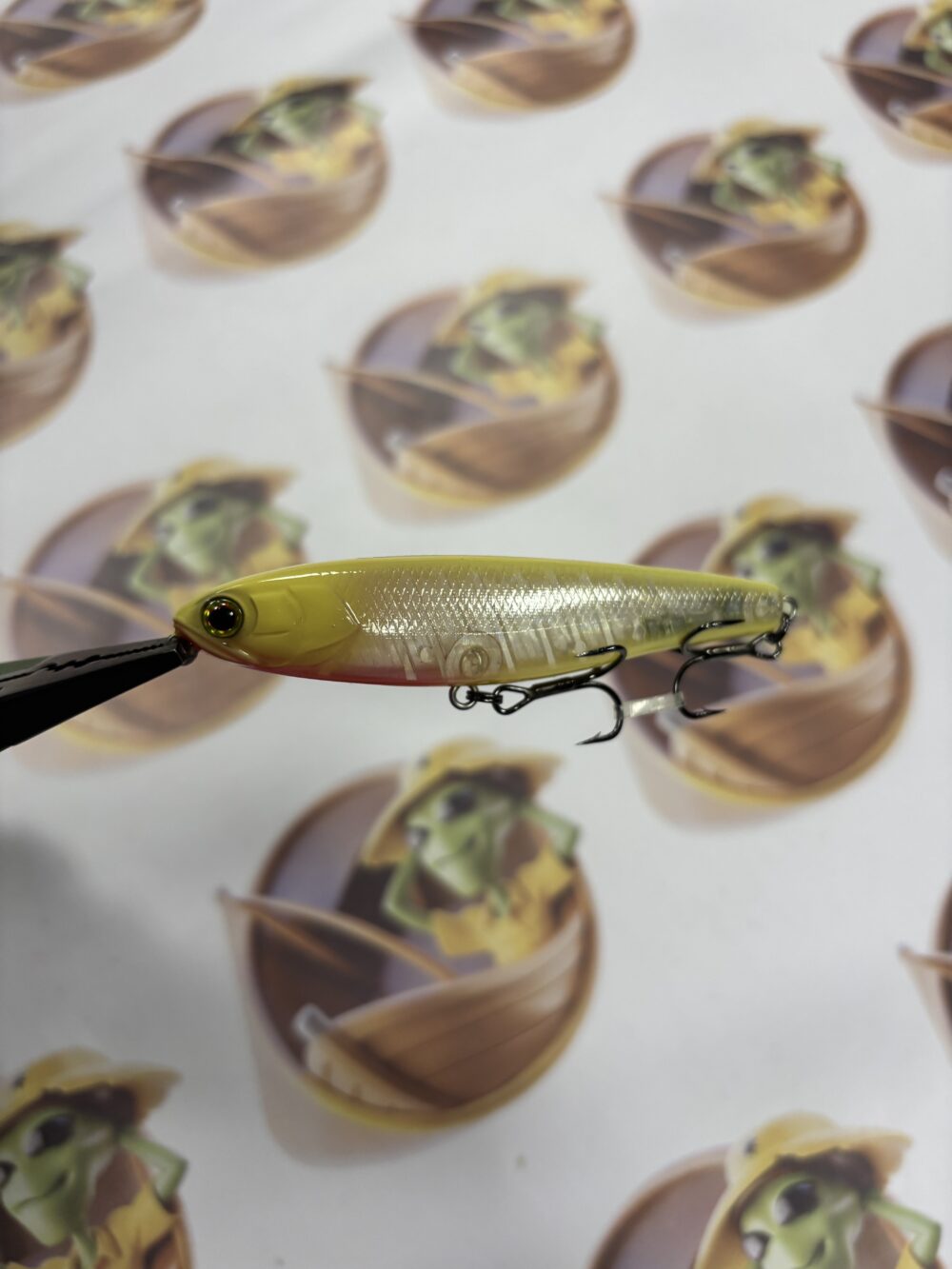 Isca Jackall Bonnie 85 Silent Cor Clear Offwhite