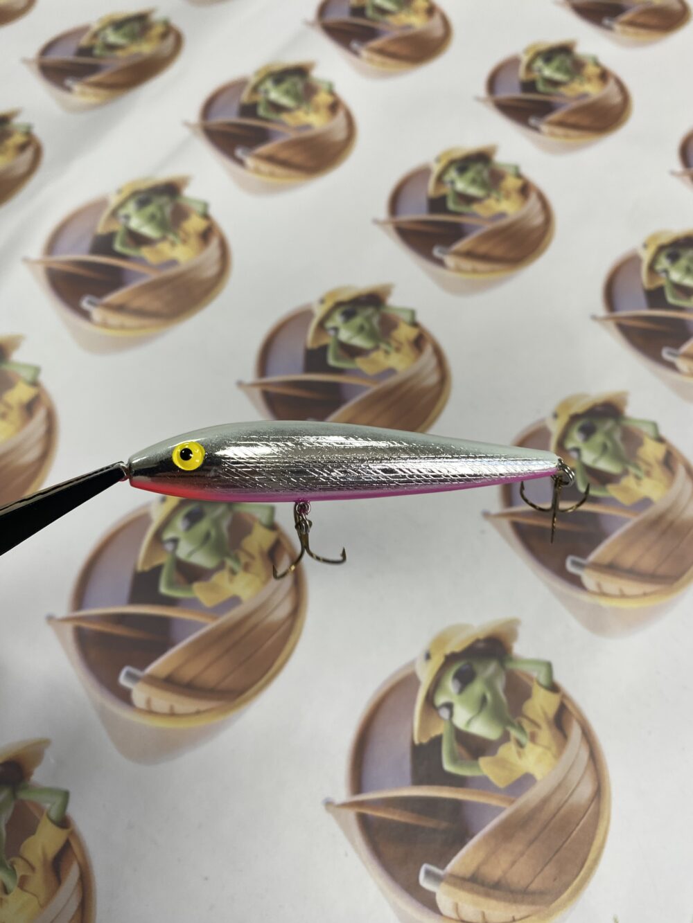 Isca Rebel Jumpin Minnow T10 Cor Cromo Pink