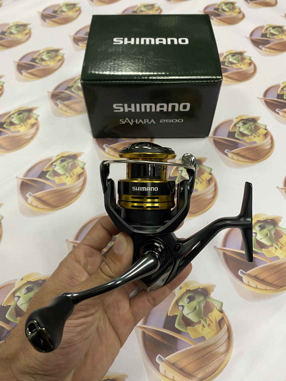 Molinete Shimano Sahara FJ 2500 