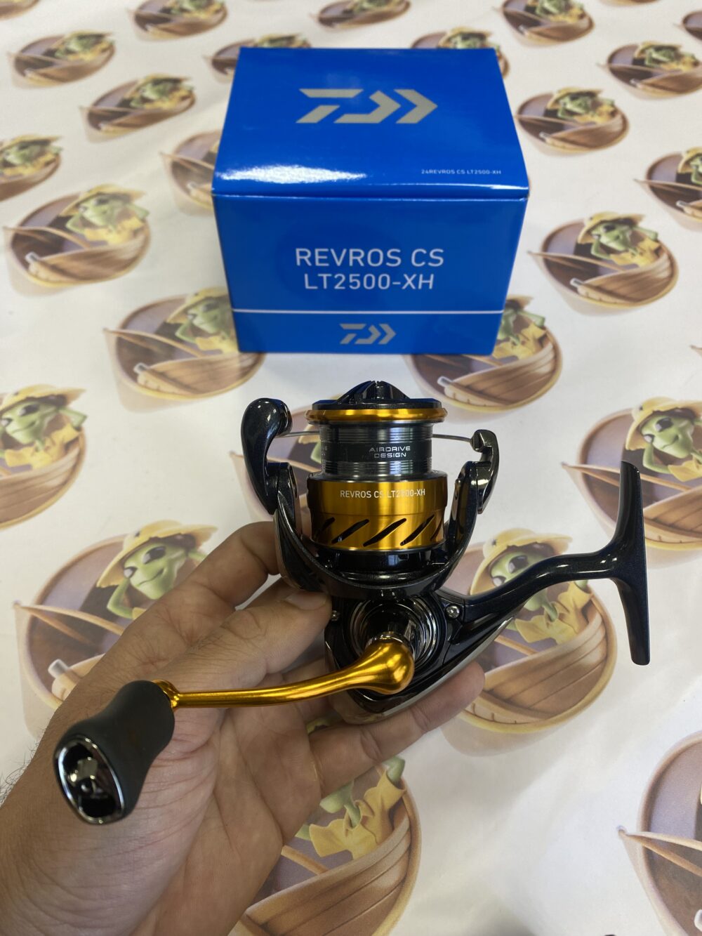 Molinete Daiwa New Revros CS LT 2500 XH