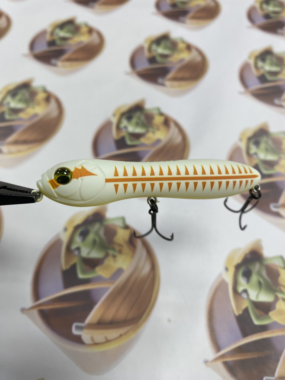 Isca Artificial Imakatsu Trairão Jr. 90 Cor Skeleton
