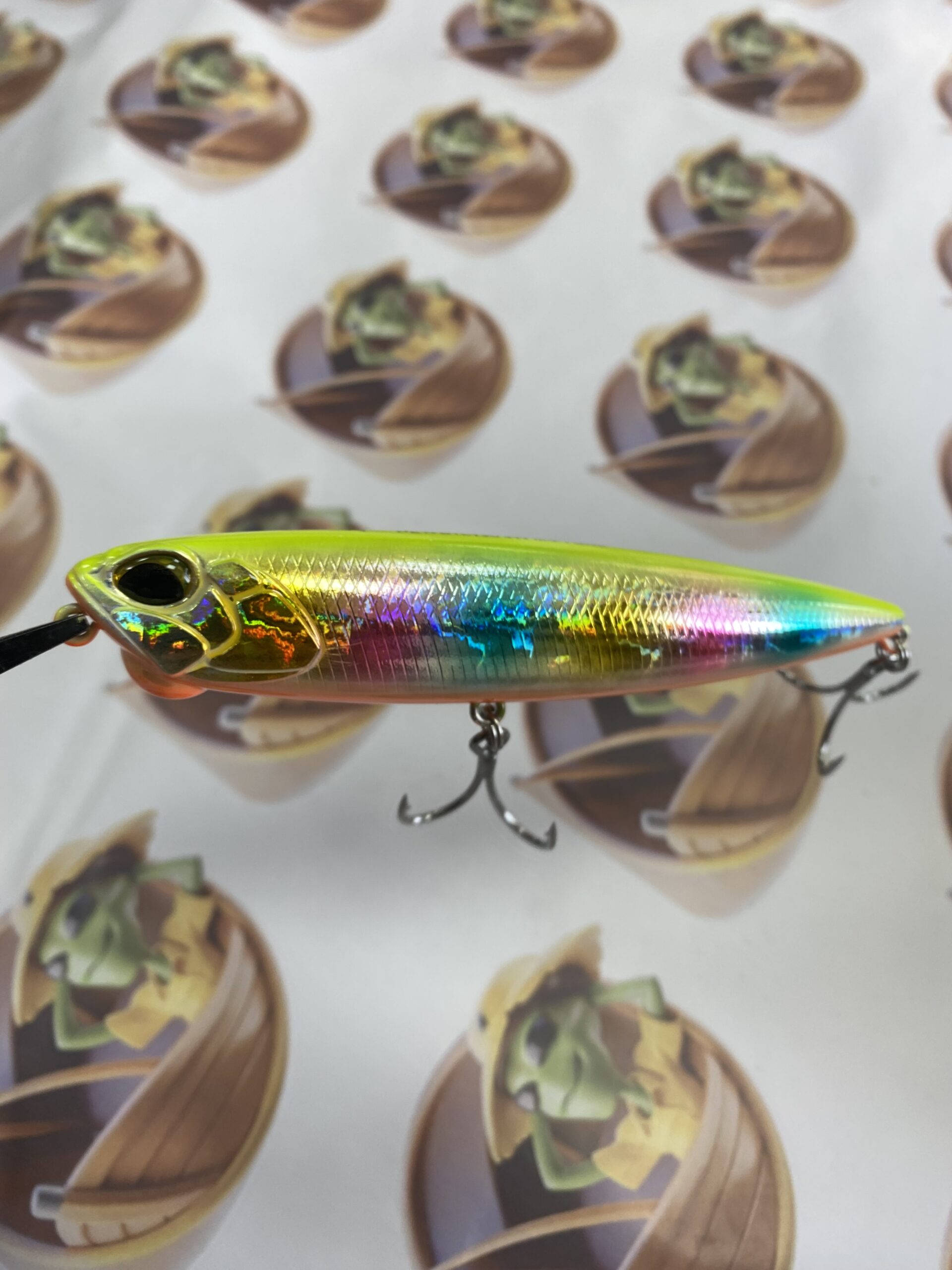 Isca Duo Realis Pencil 130 Cor Chart Back Candy