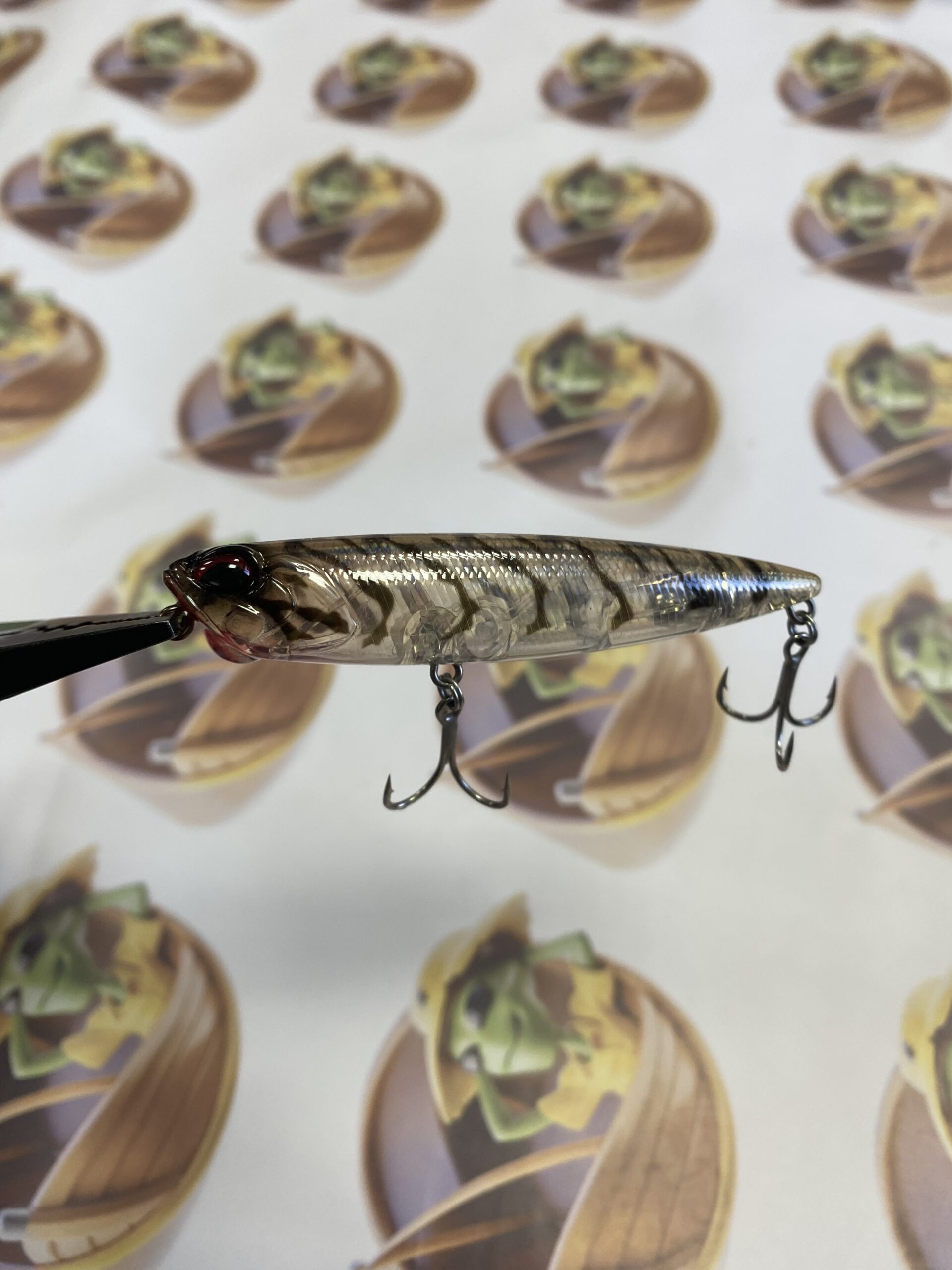 Isca Duo Realis Pencil 85 Cor Phantom Shrimp