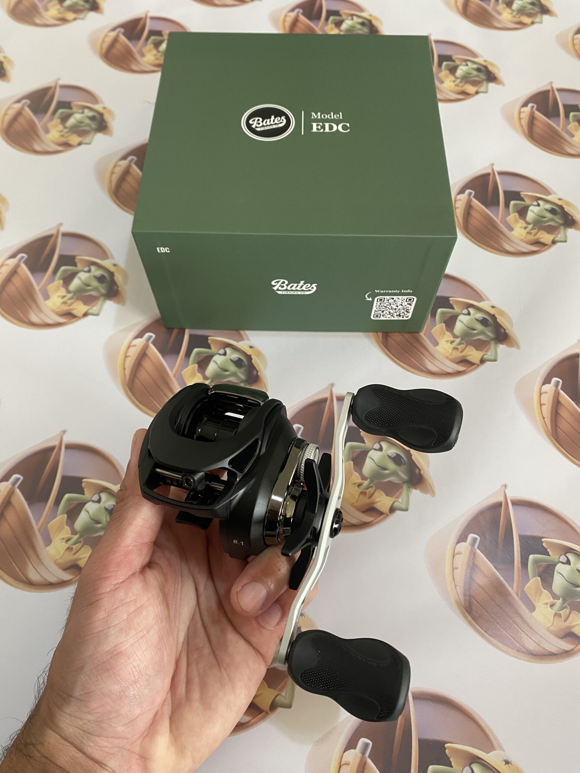 Carretilha Bates EDC 100 Manivela Esquerda