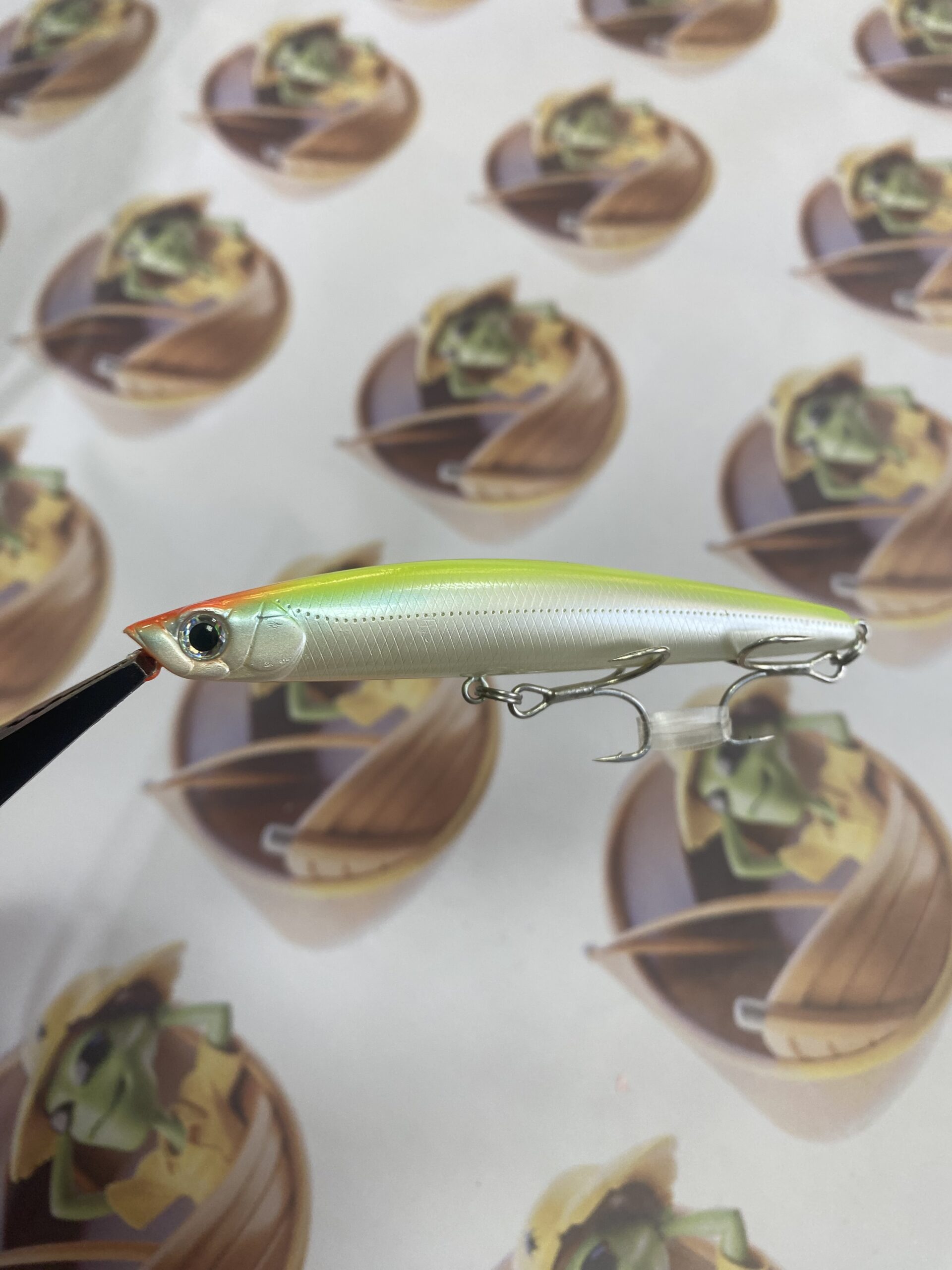 Isca Artificial Bassday Sugapen 95F Cor Pearl Chart (P-06)