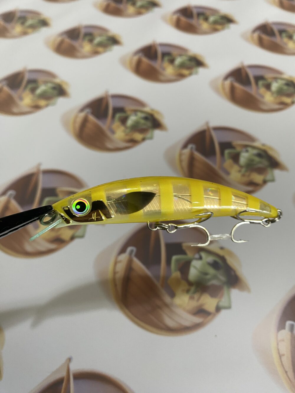 Isca Artificial Malosi Micro Minion 95F Cor Lotus