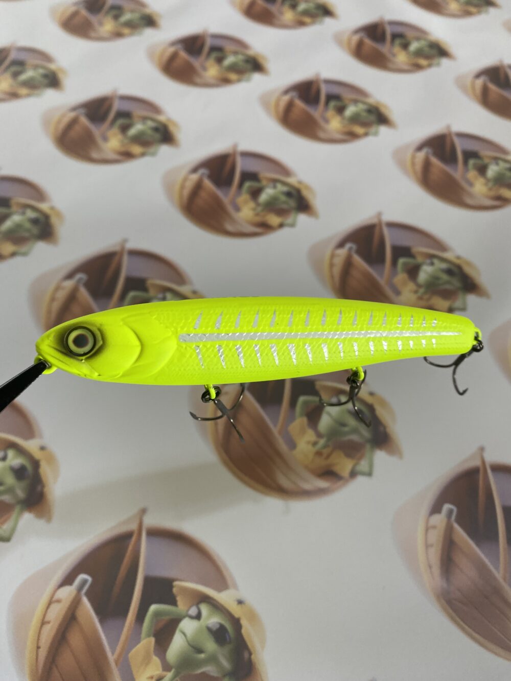 Isca Jackall Bonnie 128 Cor UV Bone Lemon