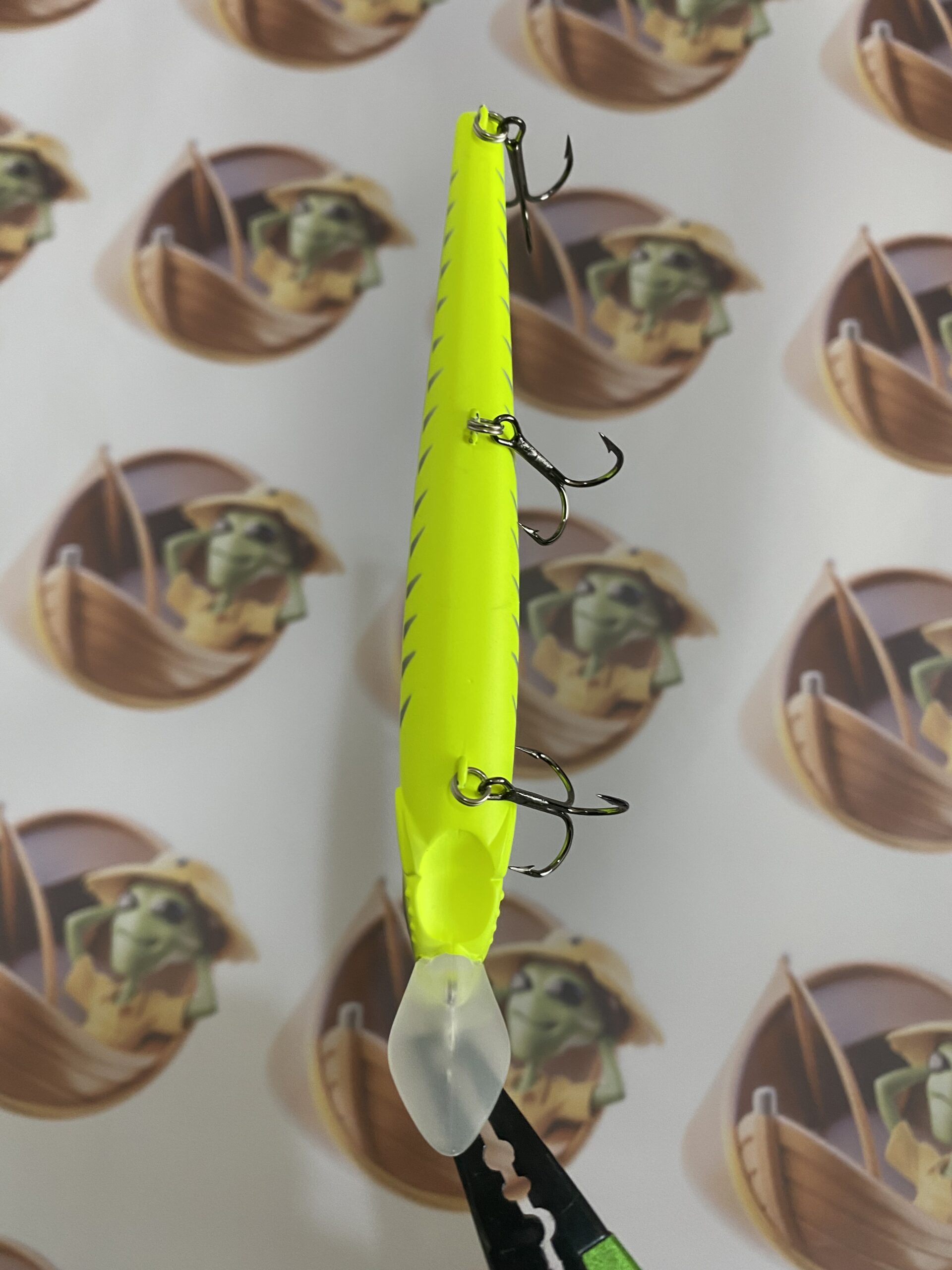 Isca Jackall Jockie 120F Cor UV Bone Lemon - Imagem 4